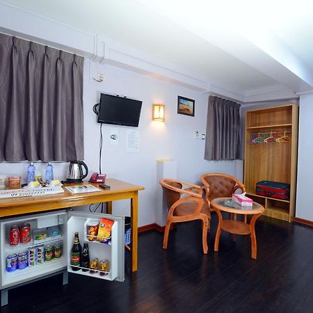 Okkala Hotel Rangoon Eksteriør billede