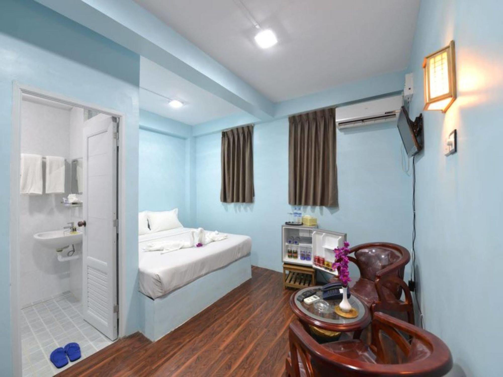 Okkala Hotel Rangoon Eksteriør billede