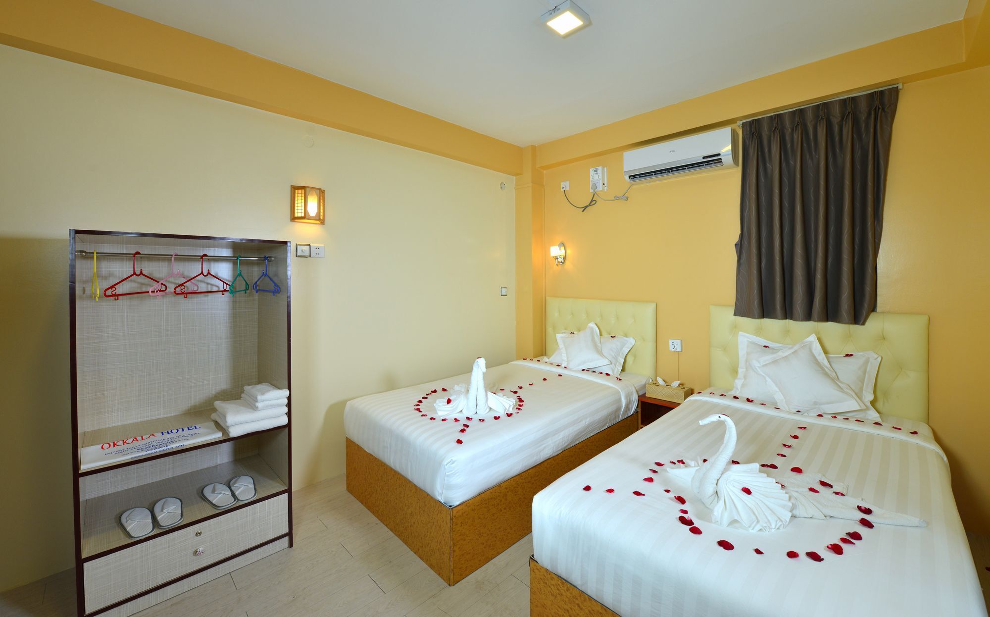 Okkala Hotel Rangoon Eksteriør billede