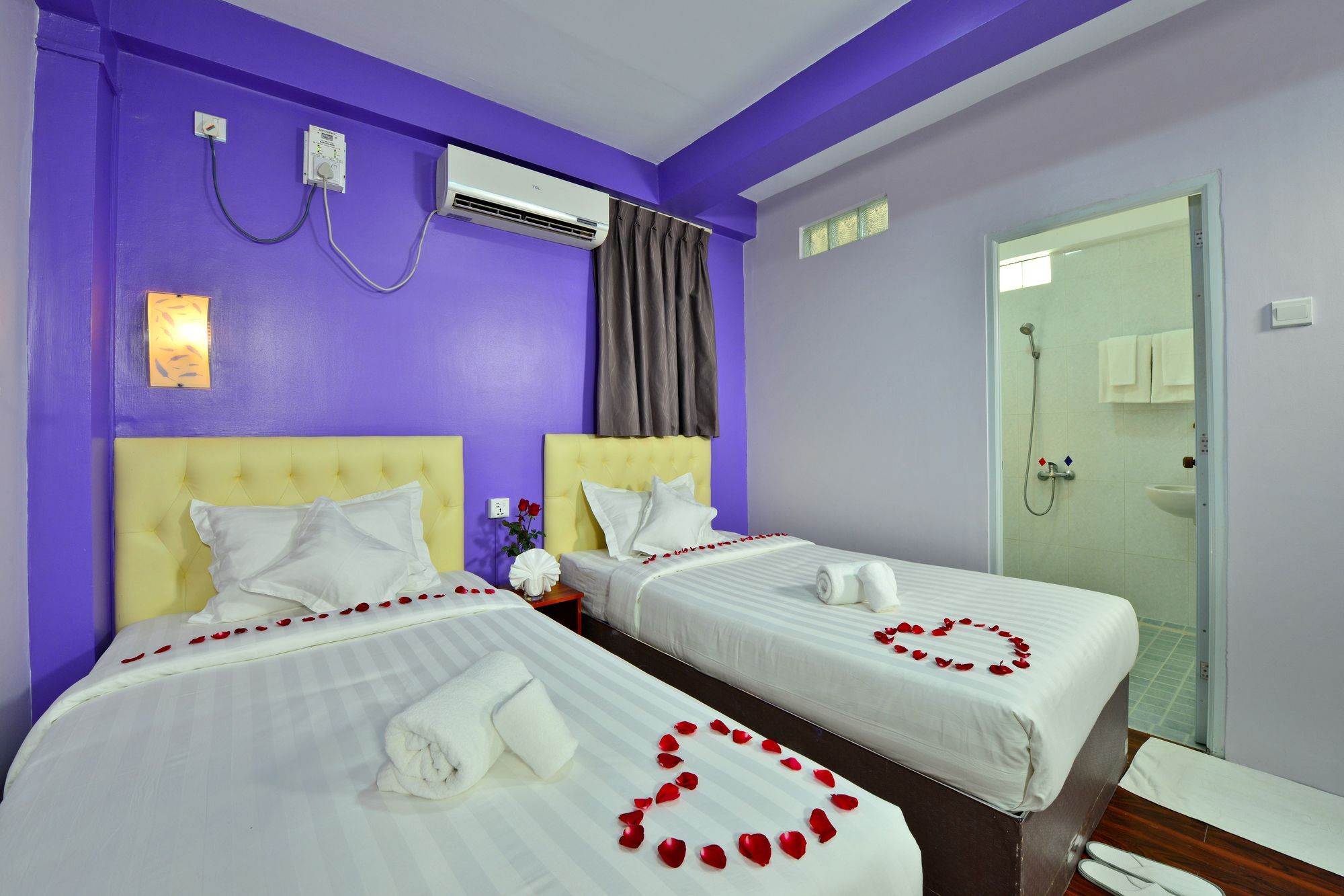 Okkala Hotel Rangoon Eksteriør billede