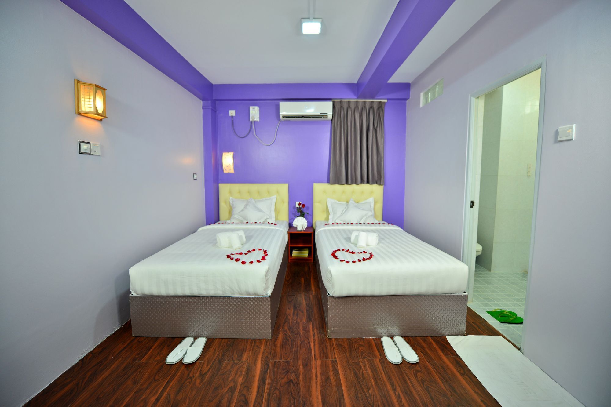 Okkala Hotel Rangoon Eksteriør billede